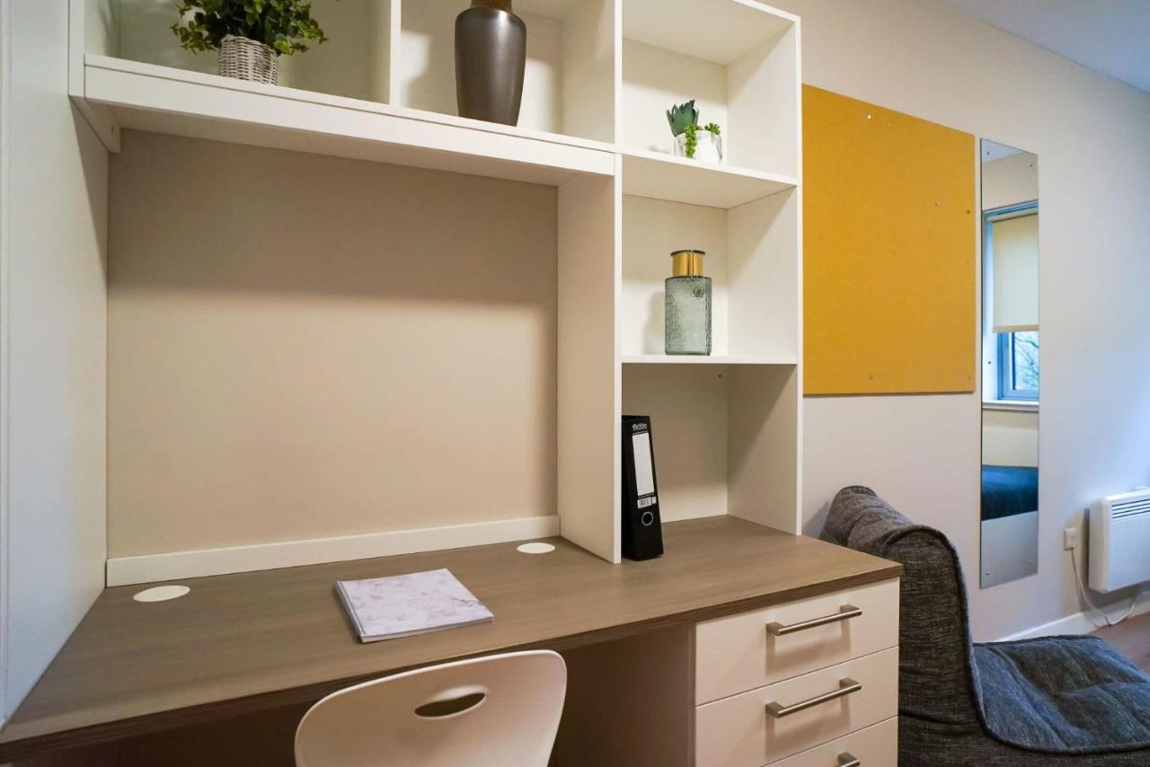 1 Bedroom Apartments, Studios And Ensuite Bedrooms With Shared Kitchen At Centro House In Stirling Dış mekan fotoğraf