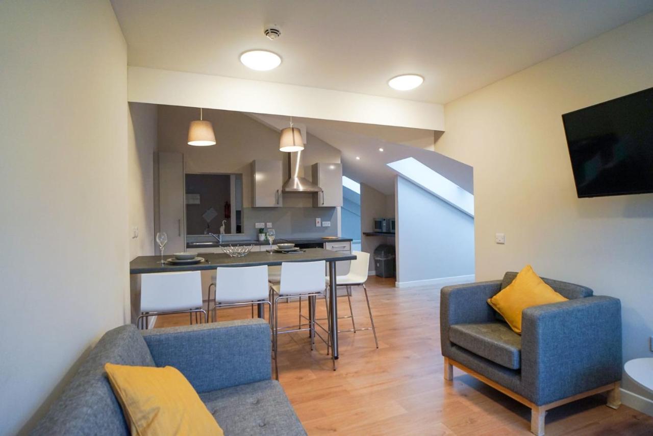 1 Bedroom Apartments, Studios And Ensuite Bedrooms With Shared Kitchen At Centro House In Stirling Dış mekan fotoğraf
