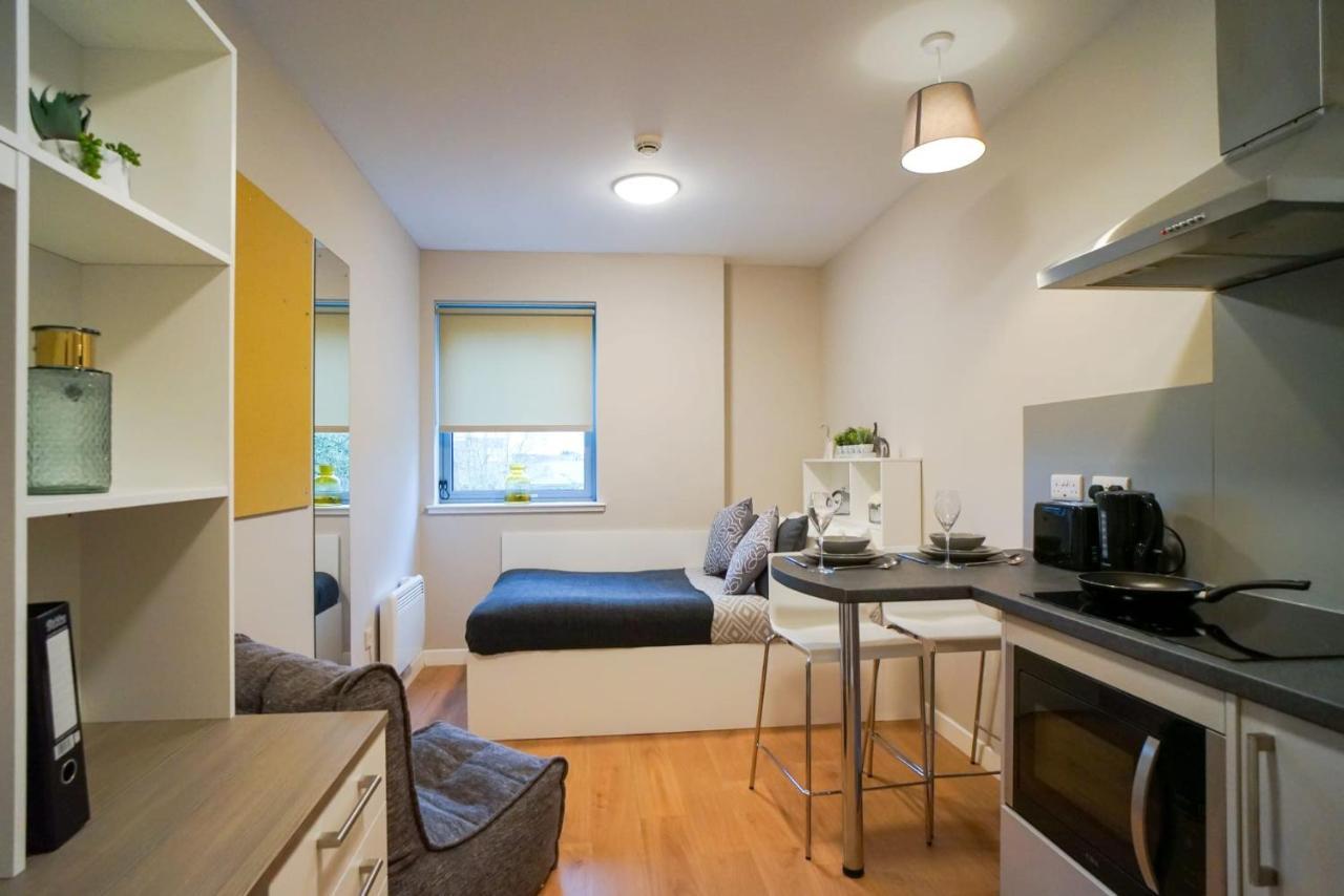 1 Bedroom Apartments, Studios And Ensuite Bedrooms With Shared Kitchen At Centro House In Stirling Dış mekan fotoğraf